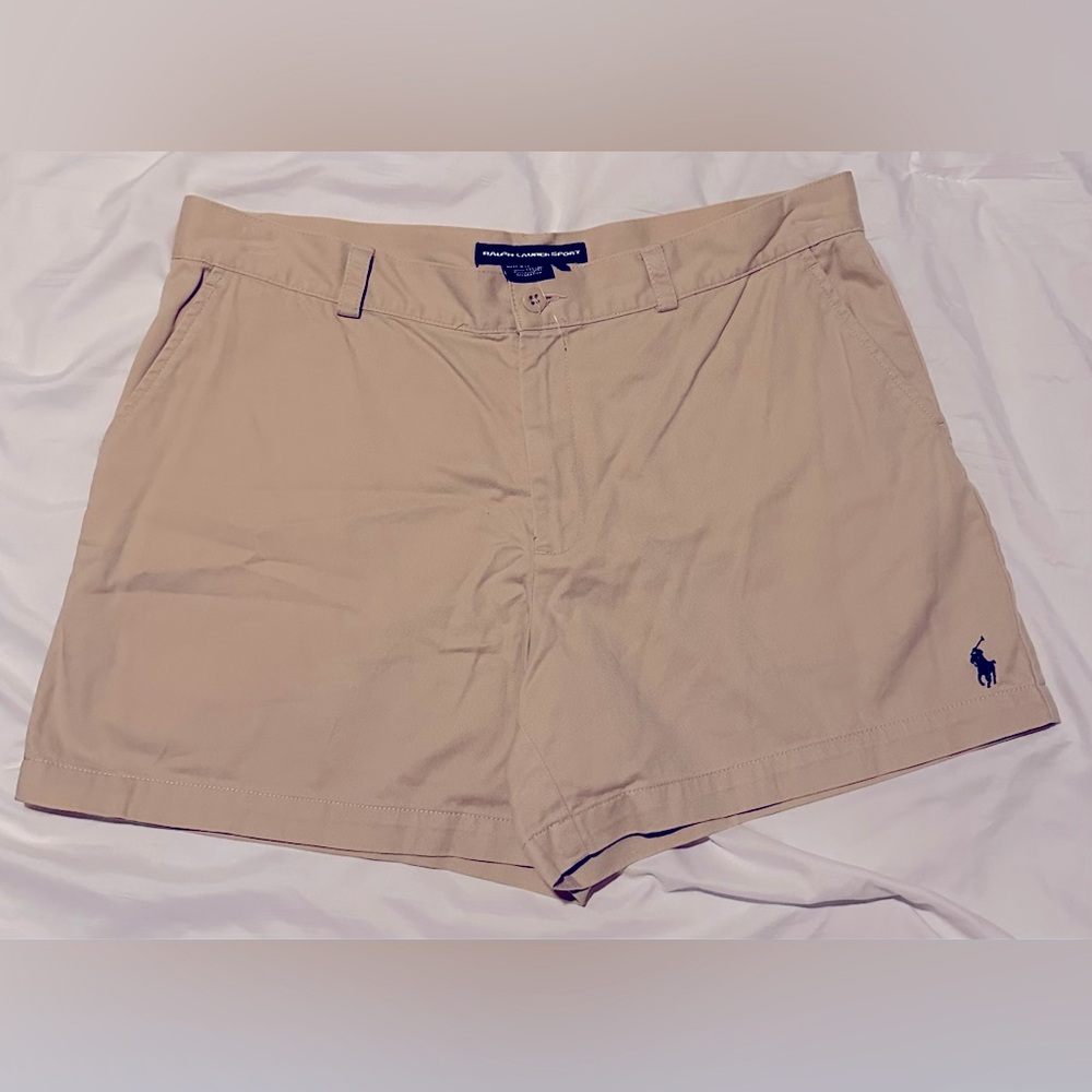 Ralph Lauren Khaki Women’s Tan Shorts 💯 cotton embroidered logo size 12